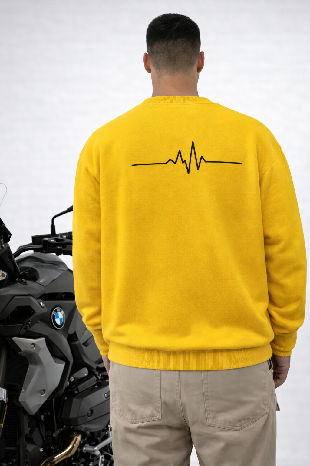 PULL URBAN-PULLSTREET JAUNE